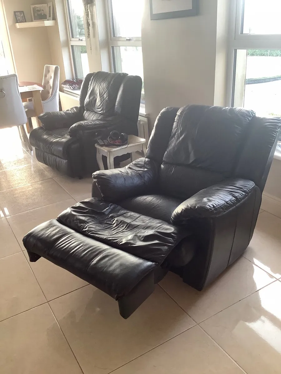 Couch and chair - Image 2