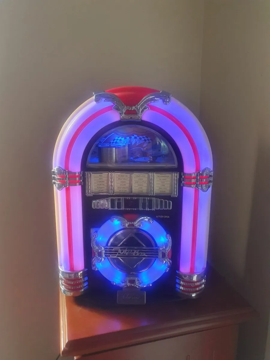 Mini Jukebox Radio/CD Player - Image 2