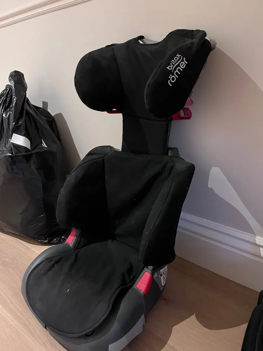 Booster seat - free - Image 1