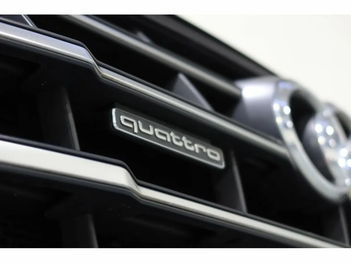 Audi Q5 55 2.0TFSIe S Line Comp 55 #74 - Image 4