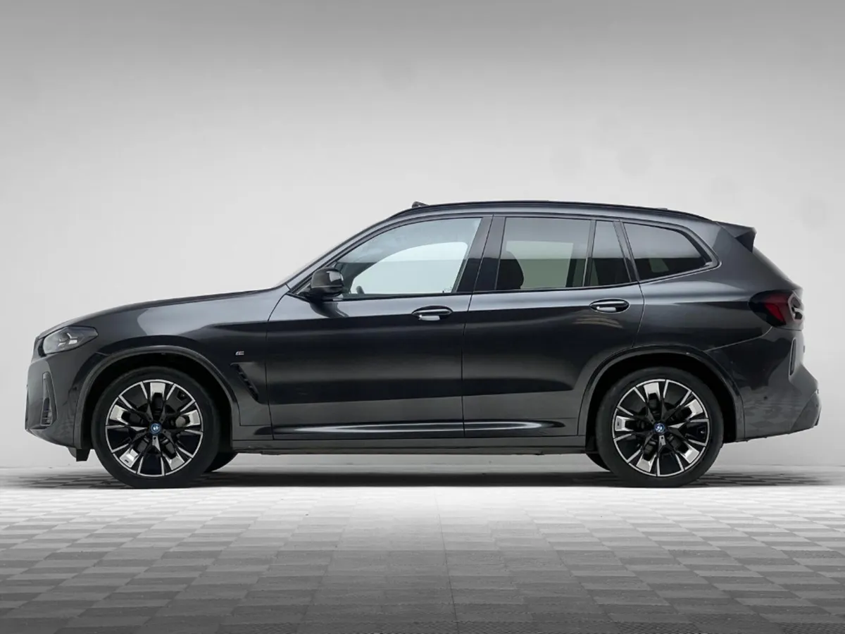 BMW iX3 M SPORT PRO *PAN ROOF* - Image 4