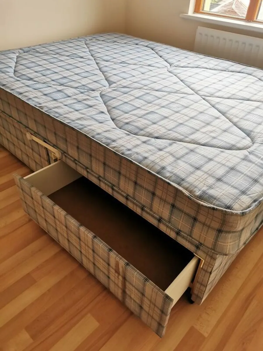 Double Bed - Image 2