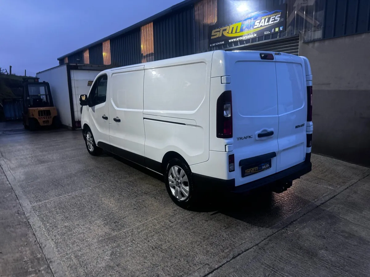 251 Renult trafic - Image 2