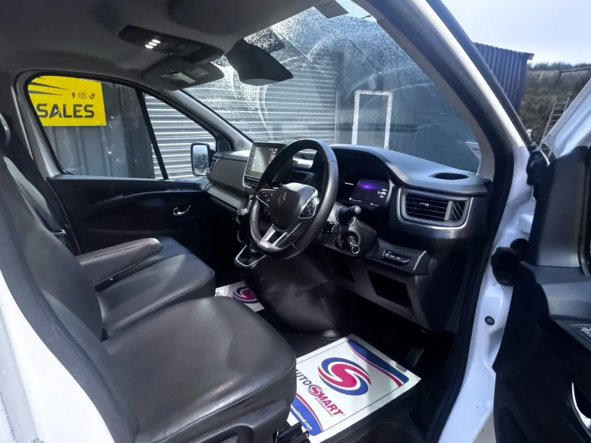 251 Renult trafic - Image 4