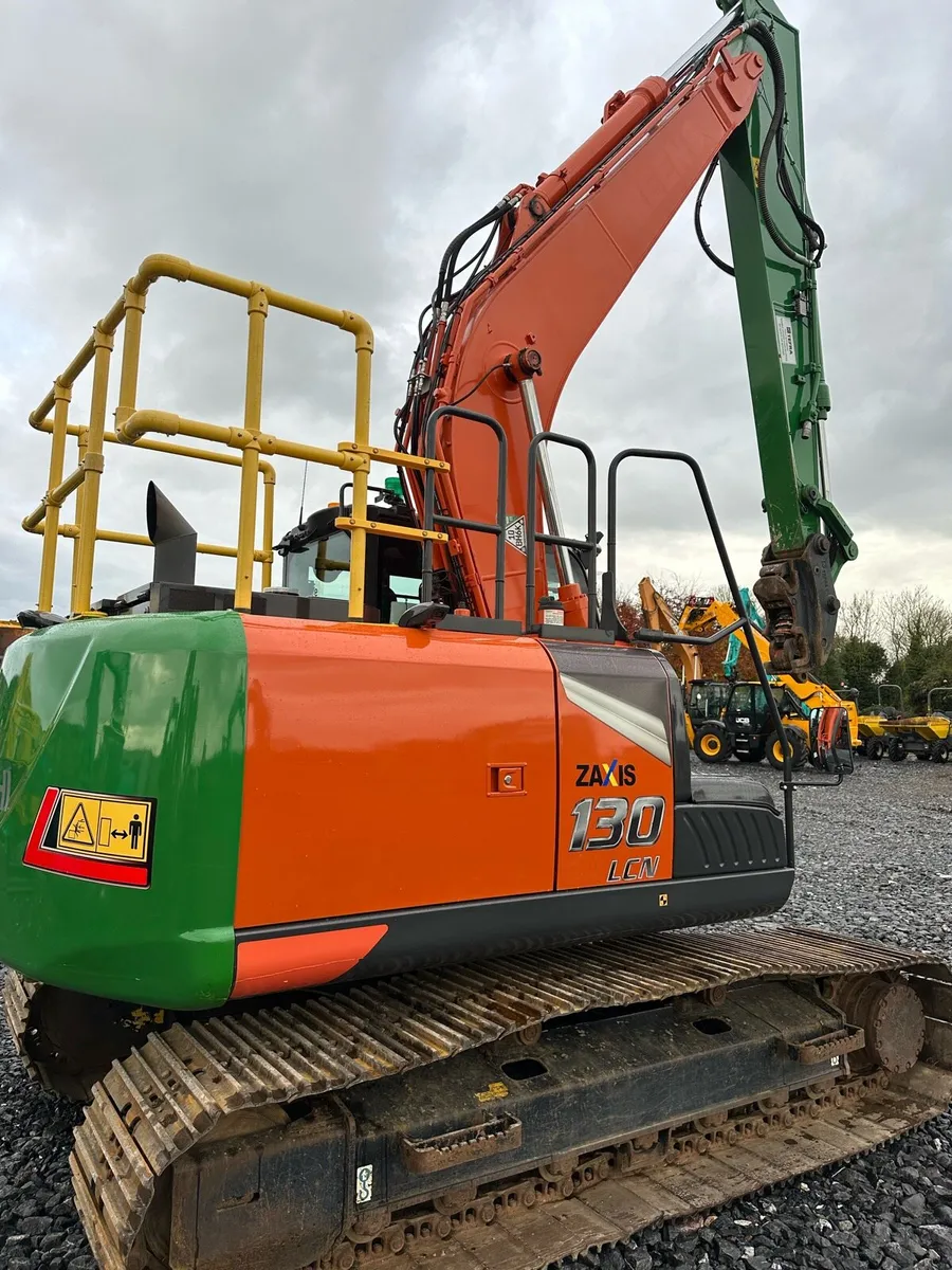 HITACHI ZX130LCN-7 2022 - Image 4