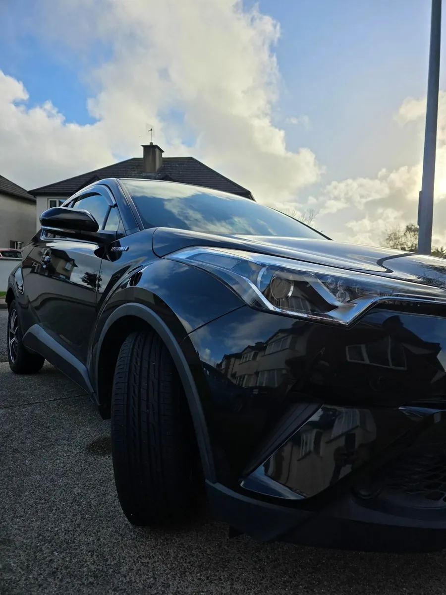 Toyota C-HR 2017 - Image 4