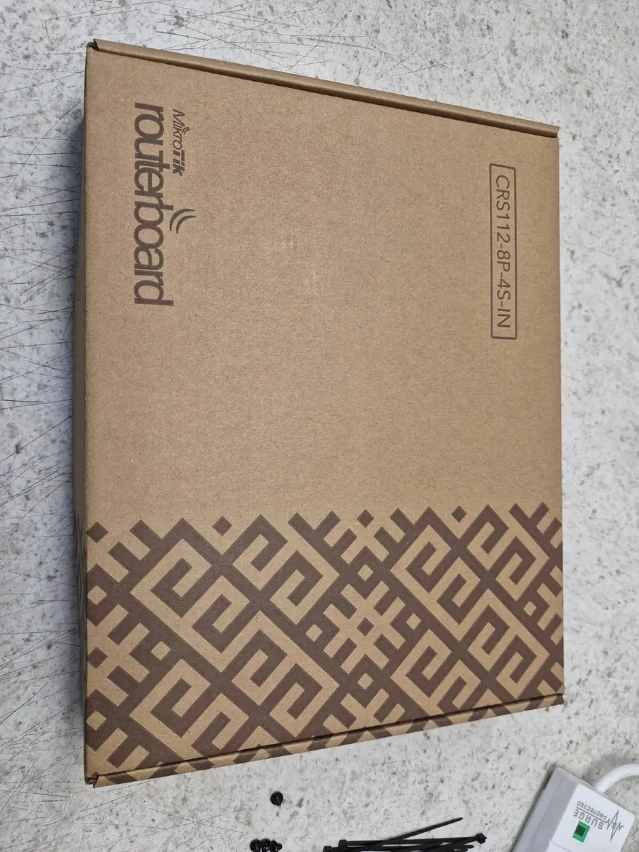 MikroTik CRS112‑8P‑4S‑IN - Image 3