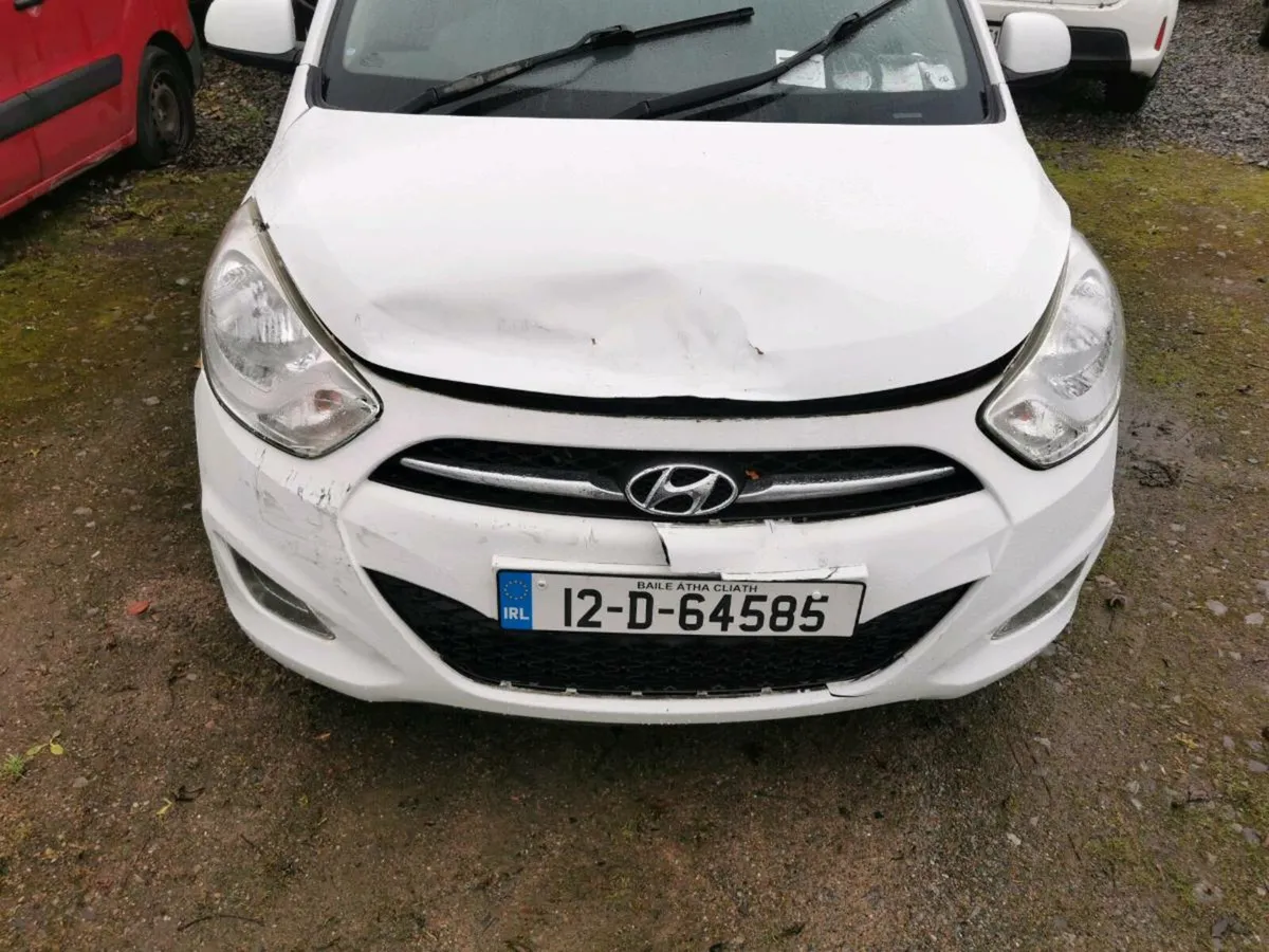 12 Hyundai i10 - Image 3