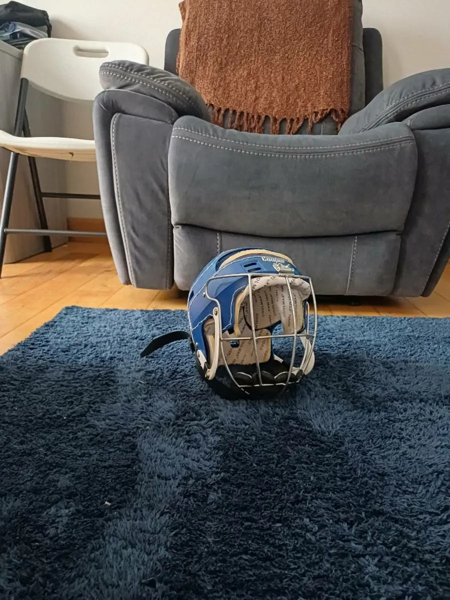 Hurling helmet - Image 4