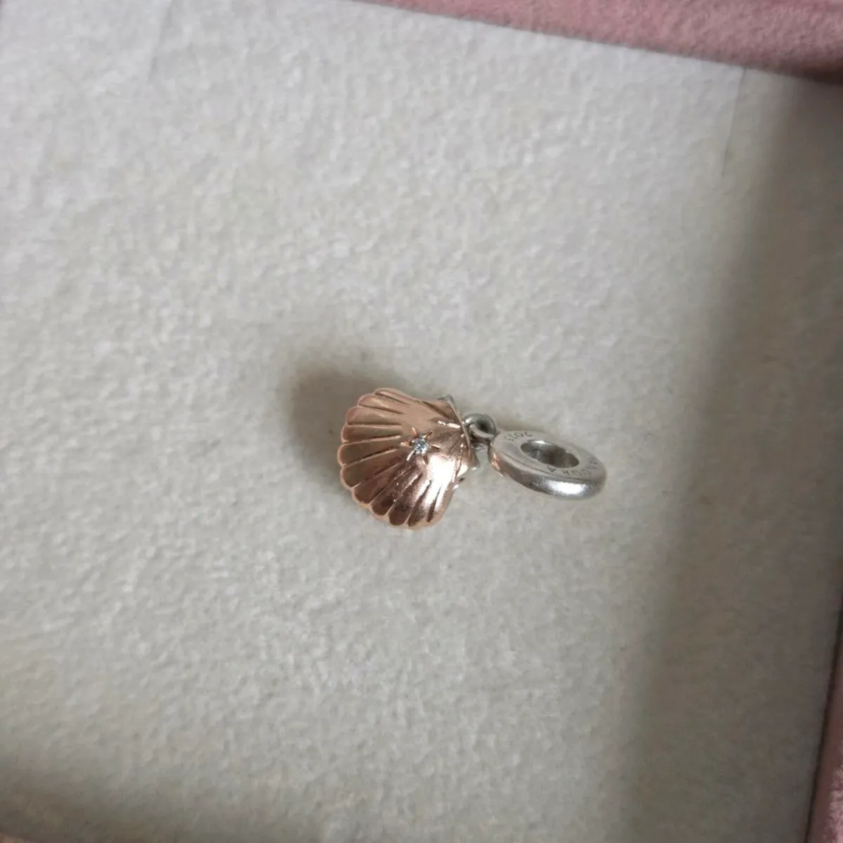 Pandora club 2023 shea shell perfect condition - Image 1