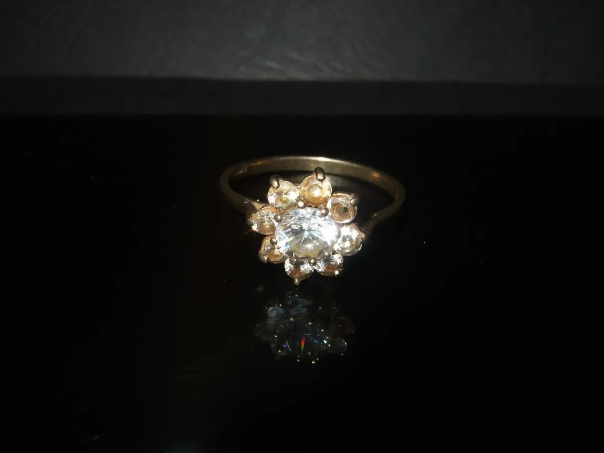 Vintage 9ct Gold Cross - Image 3