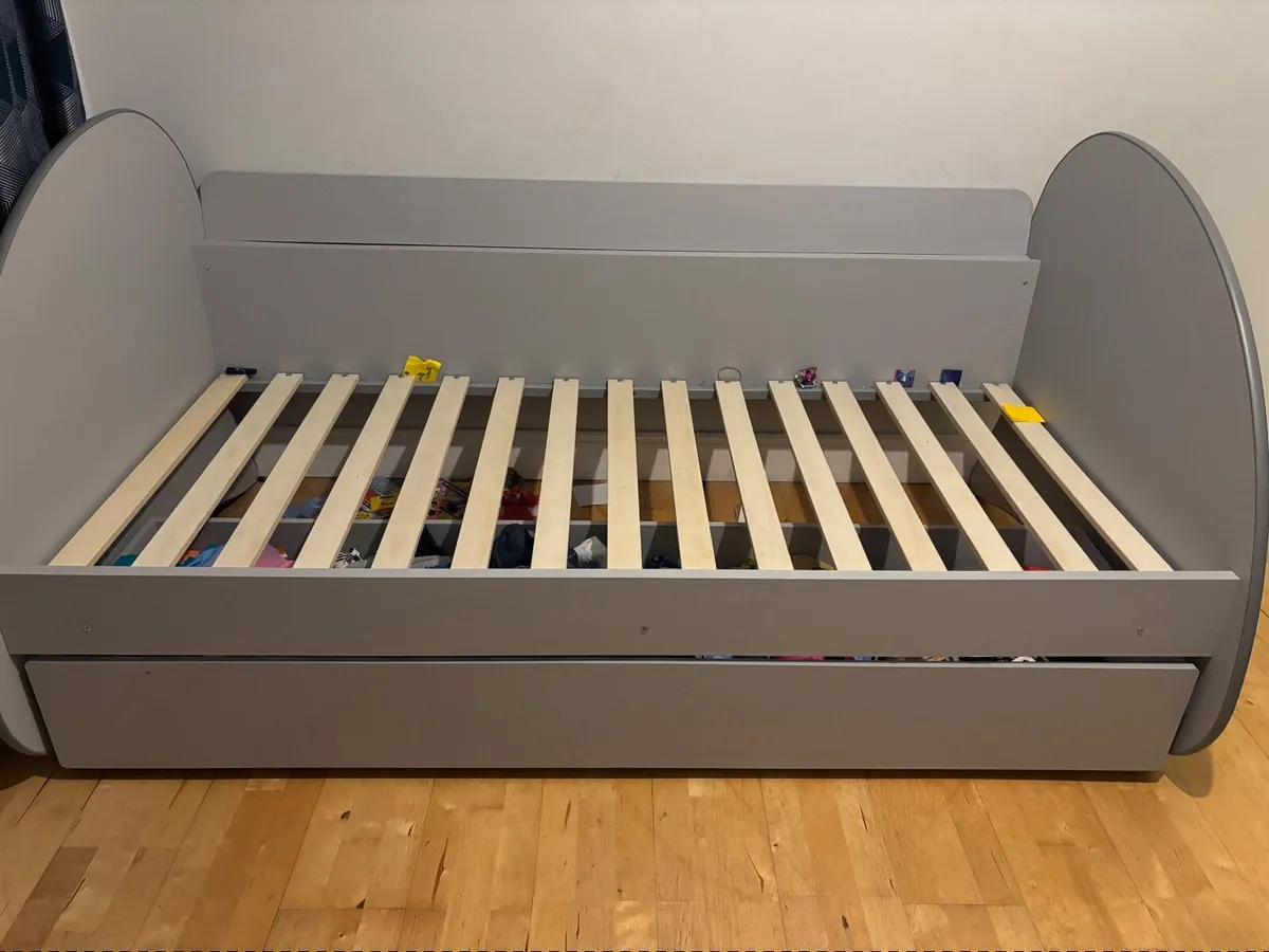 Single bed 100 euro ono - Image 1