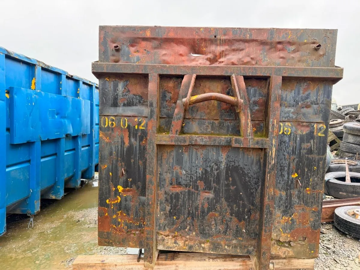 Hook skip bin - Image 3