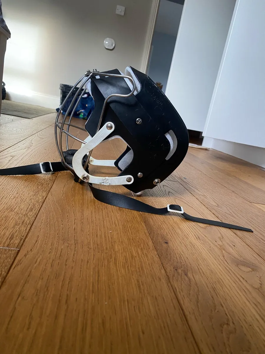 Oldstyle thurles gaurd \cooper helmet ❌swaps only❌ - Image 3