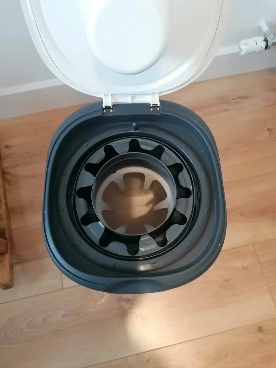 Tommee tippee nappy bin - Image 2