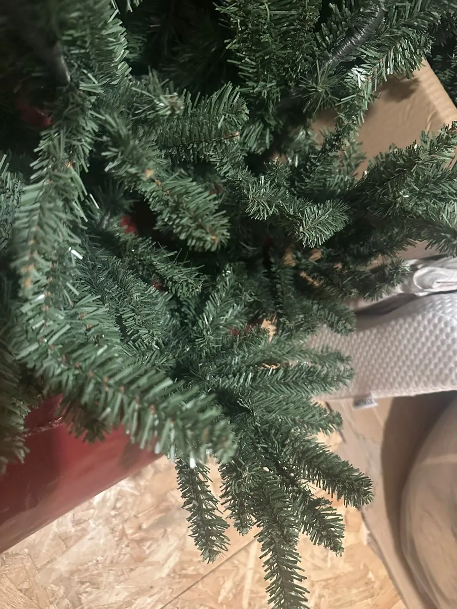 Christmas Tree from Balsam Hill - Image 4