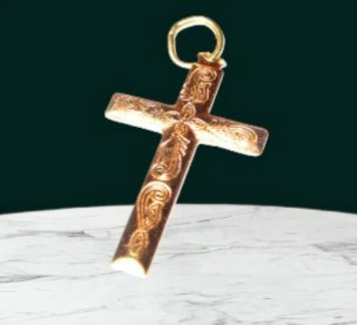 Vintage 9ct Gold Cross - Image 1