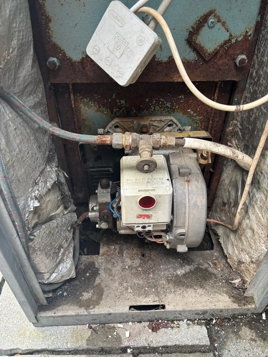 Oil boiler - Image 4