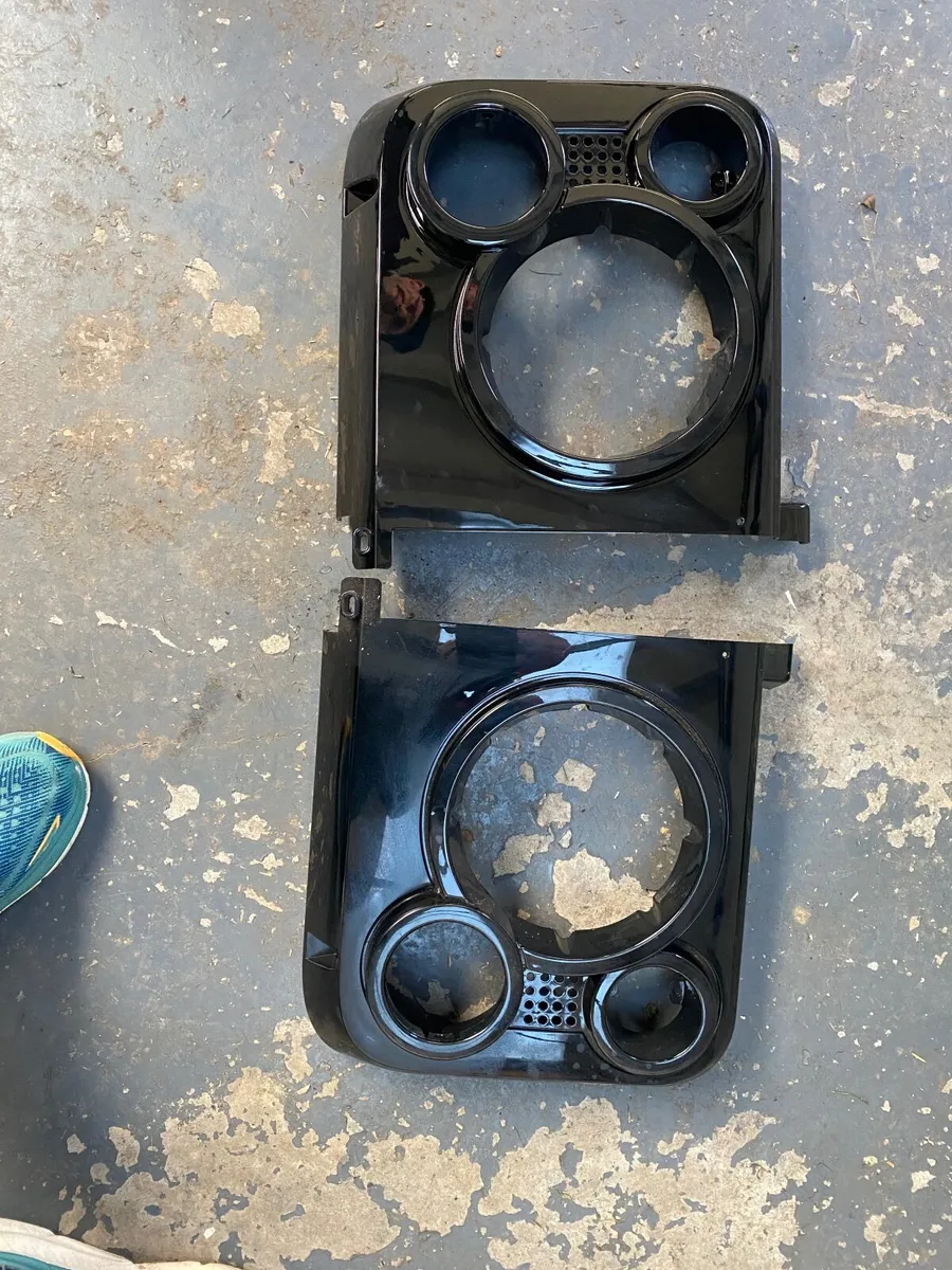 Land Rover defender seats - Image 4