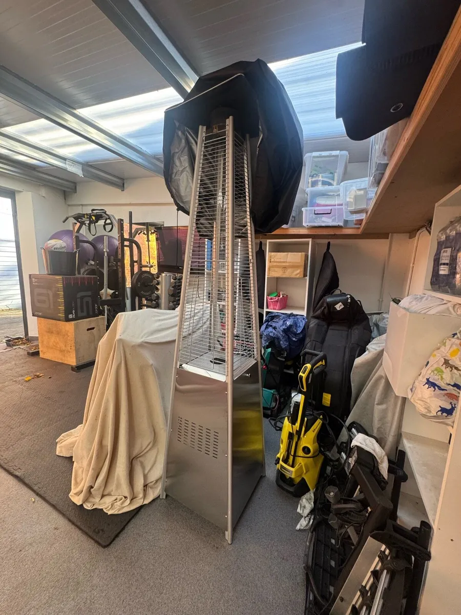 Outdoor heater (pyramid) - Image 1