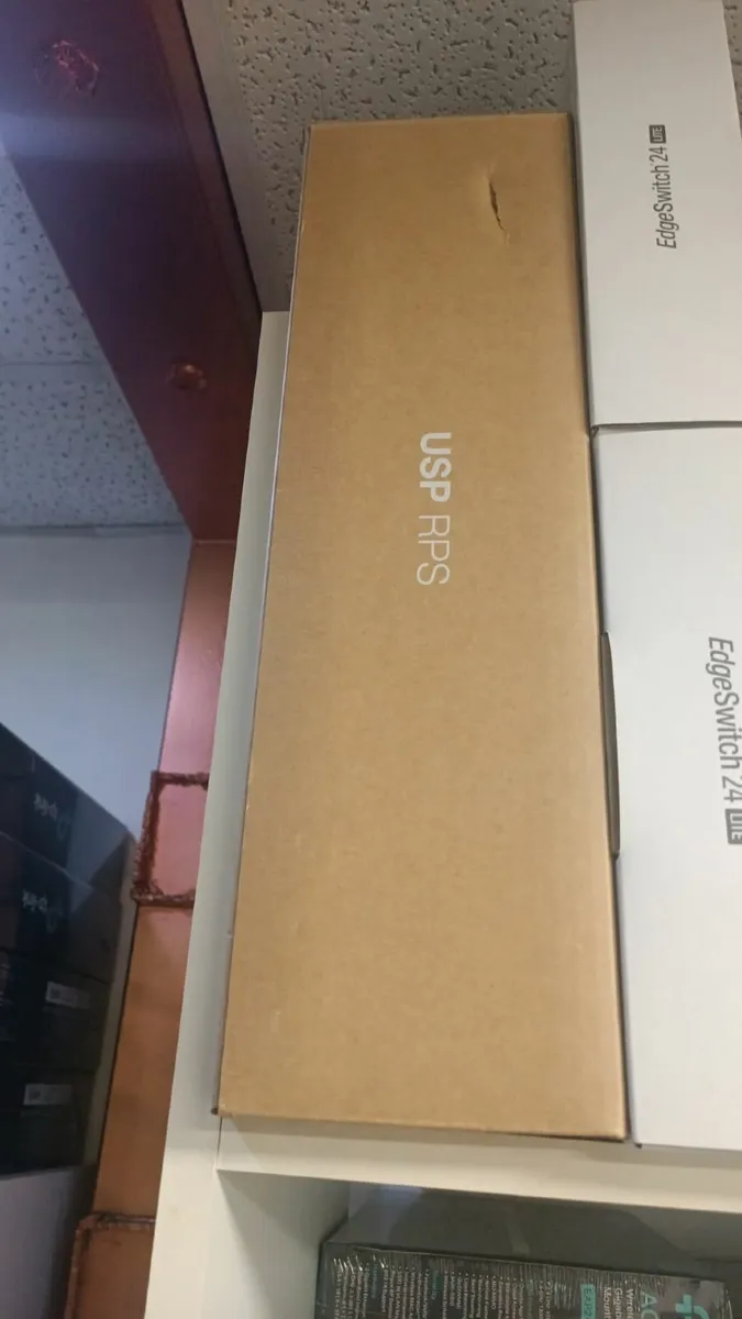 Ubiquiti USP-RPS redundant power system