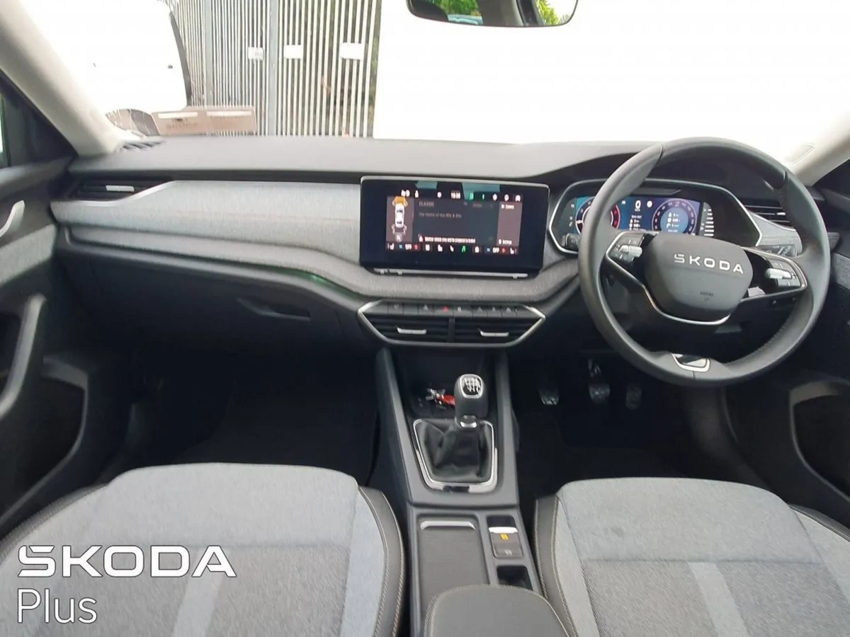 Skoda Octavia Selection Plus 2.0tdi 115HP - Image 2