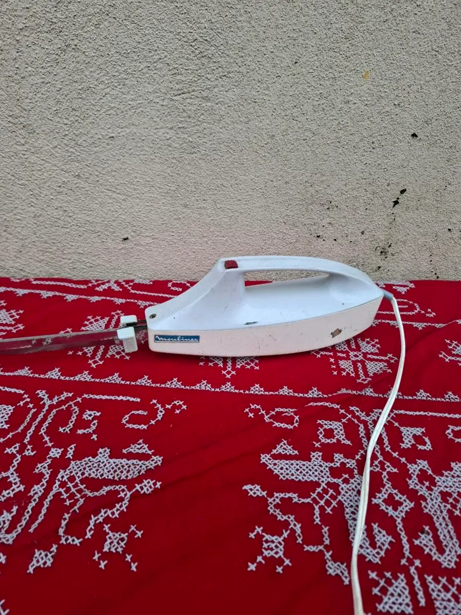 Vintage moulinex meat knife possible to post - Image 2