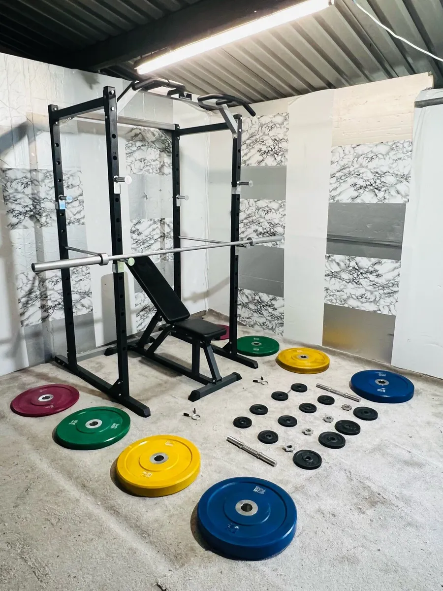 POWER RACK COLOUR PLATES BENCH BAR DUMBBELLS - Image 2