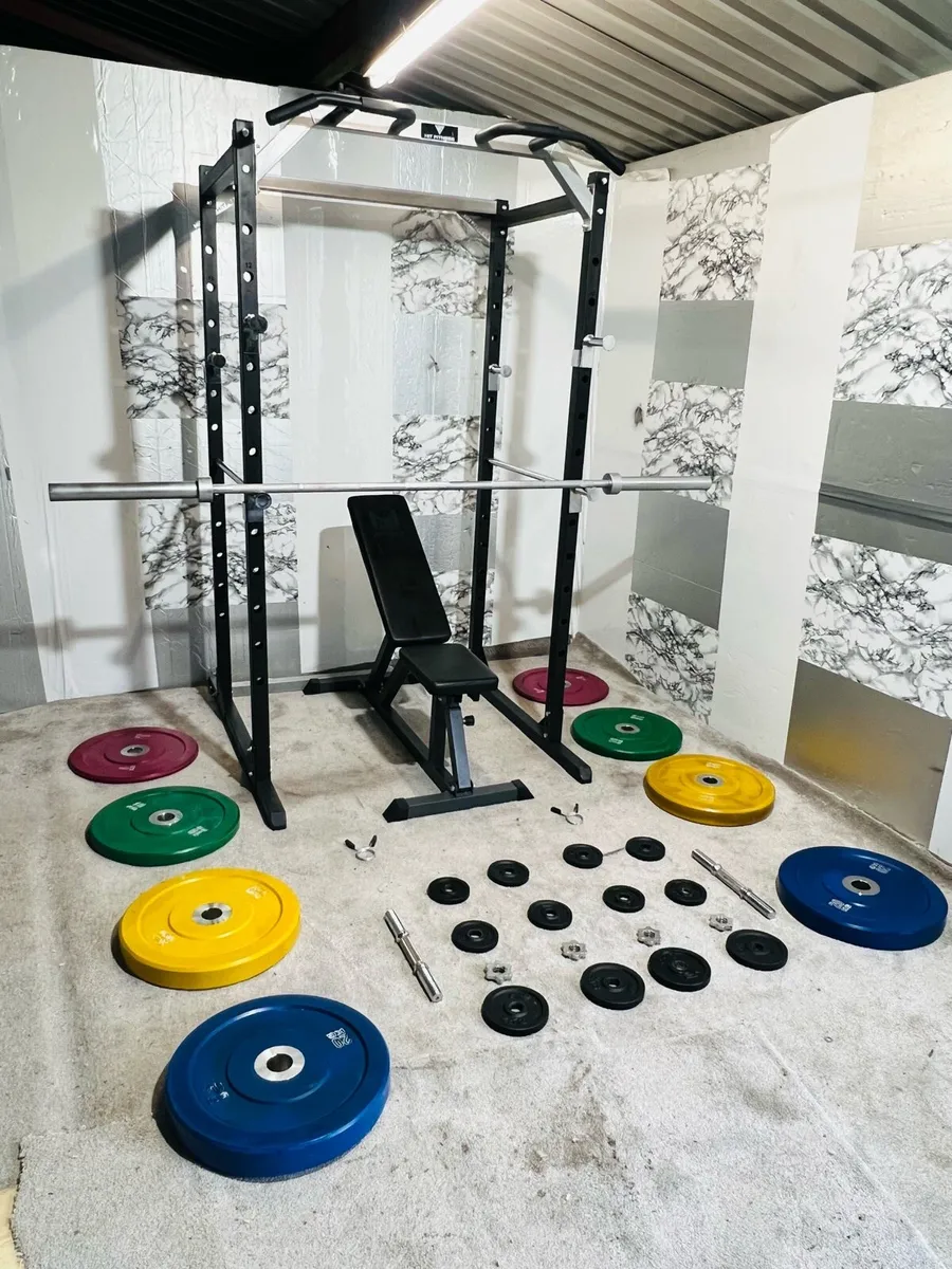POWER RACK COLOUR PLATES BENCH BAR DUMBBELLS - Image 1