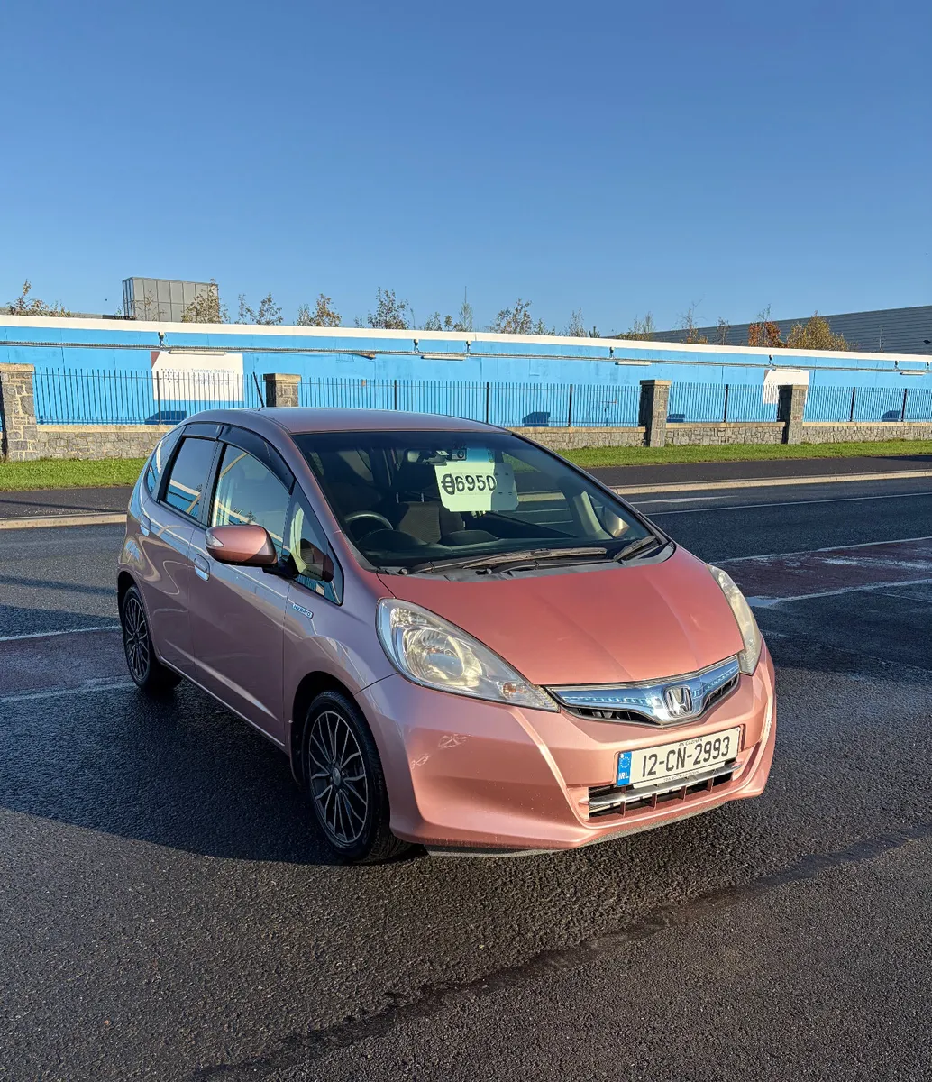 2012 Honda Fit (Jazz) 1.3 Hybrid Automatic - Image 2