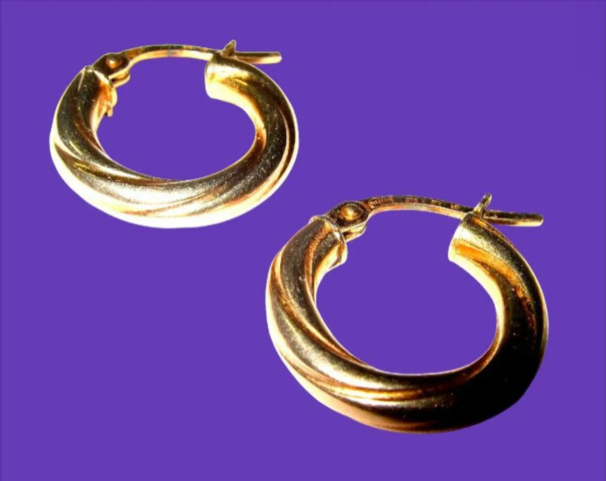 Vintage Hallmarked 9ct Gold Hoops - Image 3