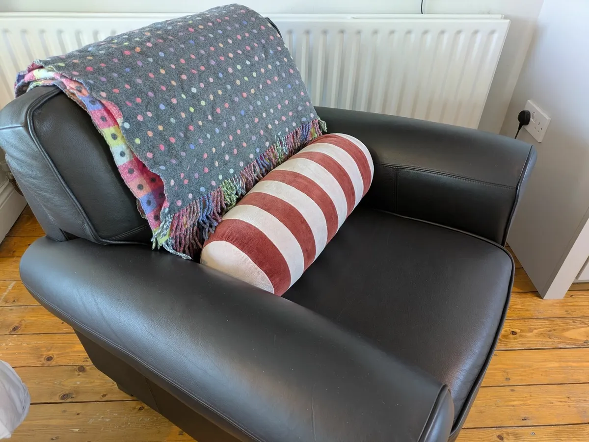 Leather Armchair YSTAD - Image 4