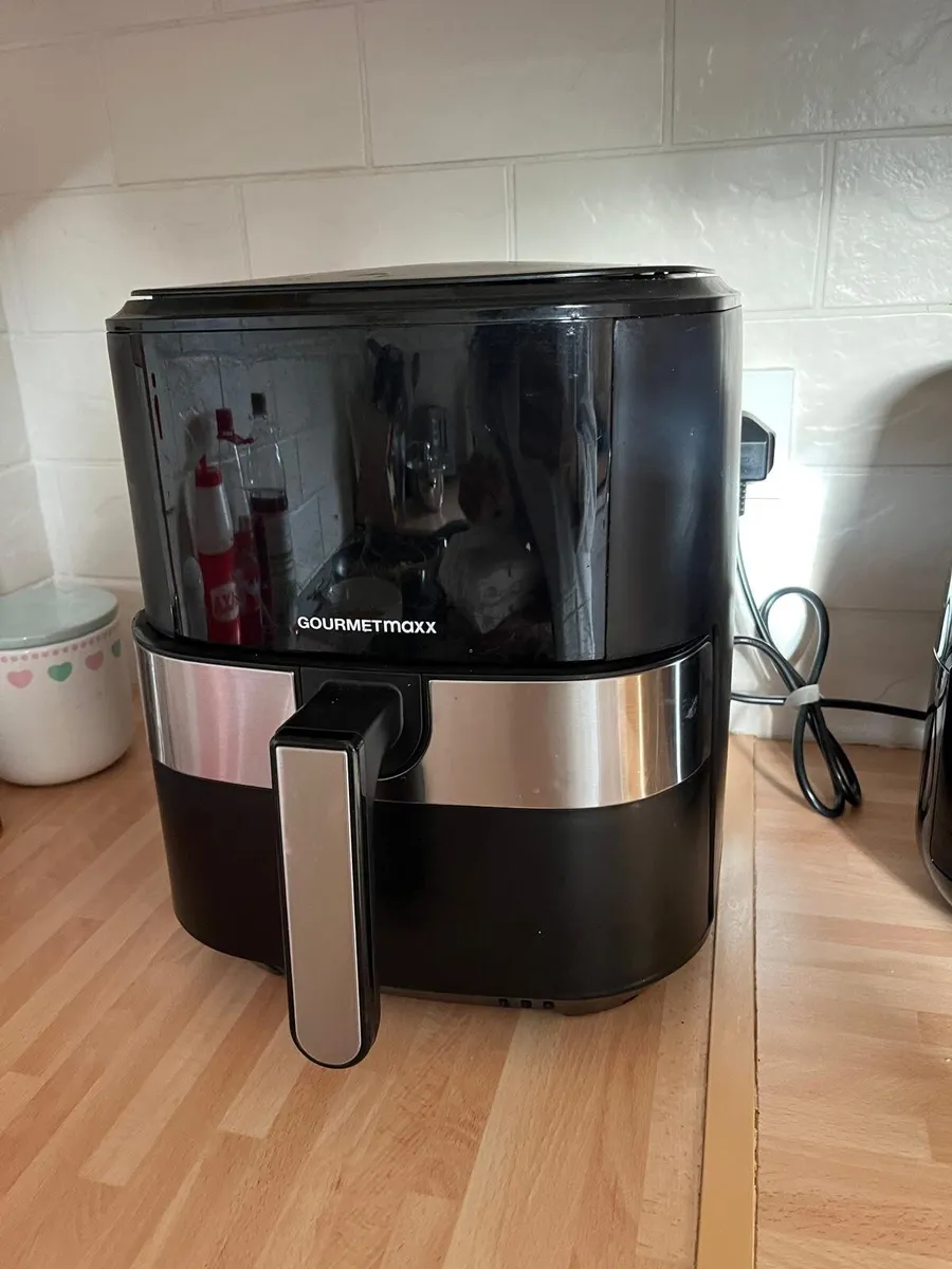 Air fryer - Image 1