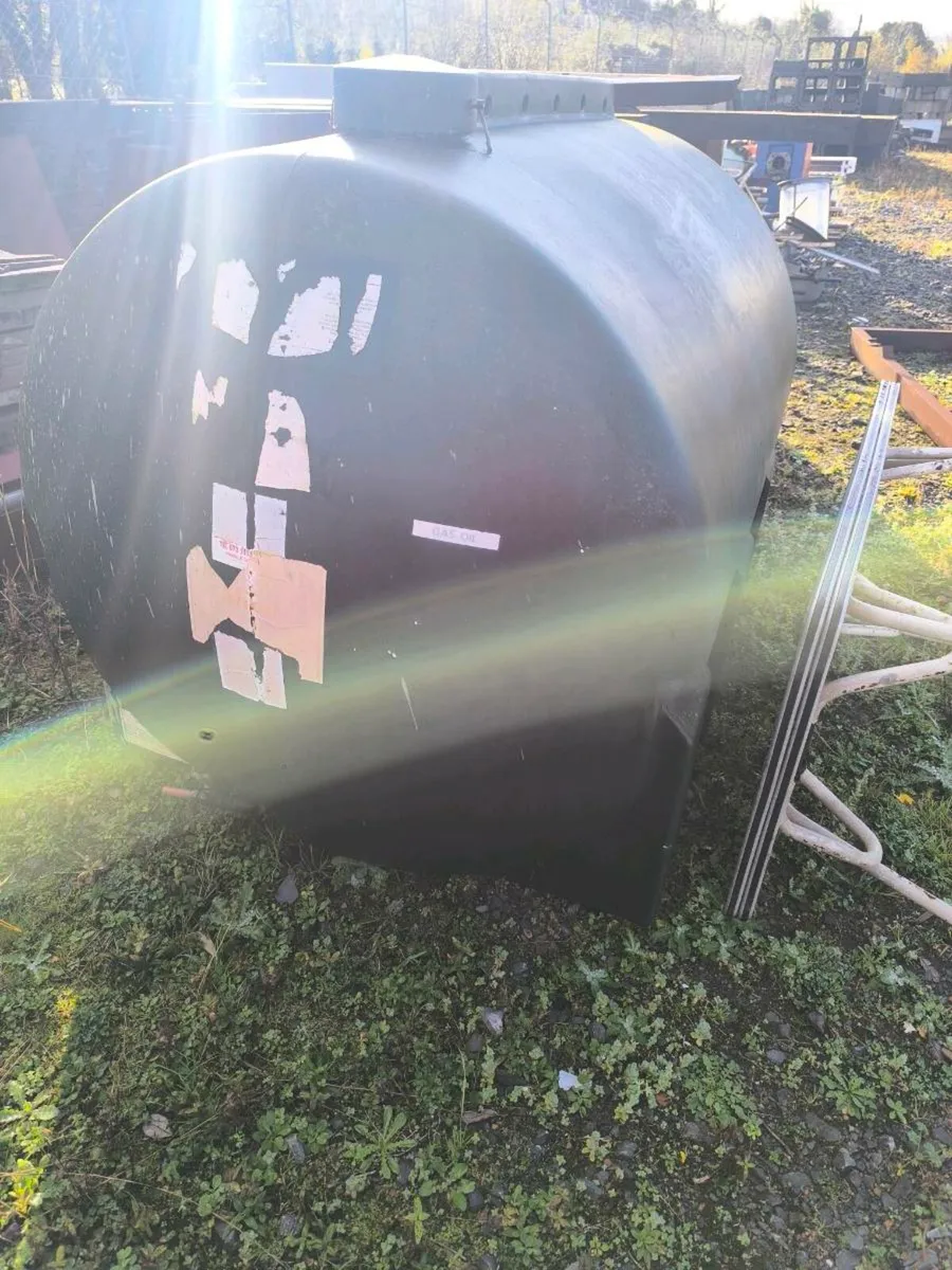 Oil tank - Image 3
