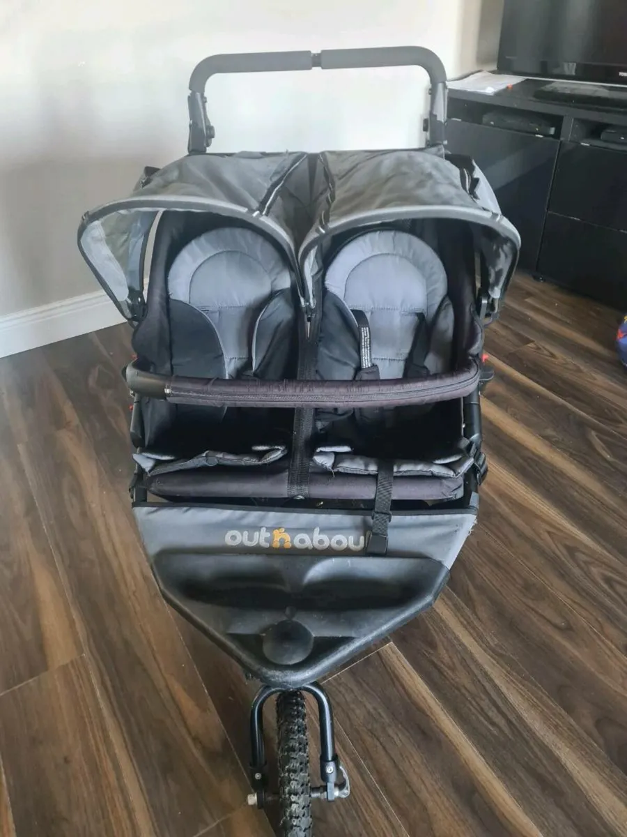 DOUBLE BUGGY OUT AND ABOUT NIPPER - Image 1