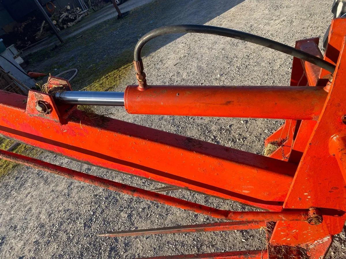 Bale splitter - Image 3