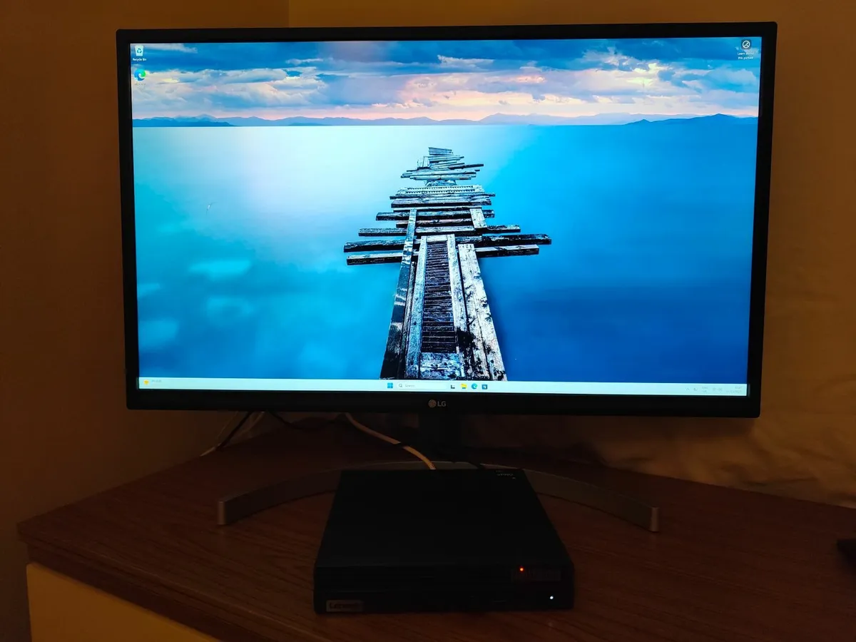 Lenovo Thinkcentre M80q tiny PC and Monitor - Image 1