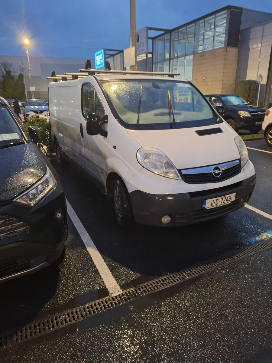 Opel Vivaro 2011 - Image 2