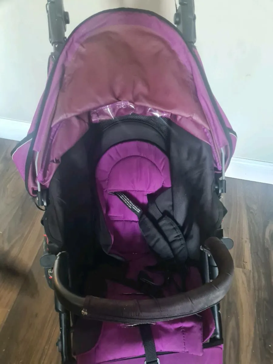 Single Out and About Nipper - Image 2