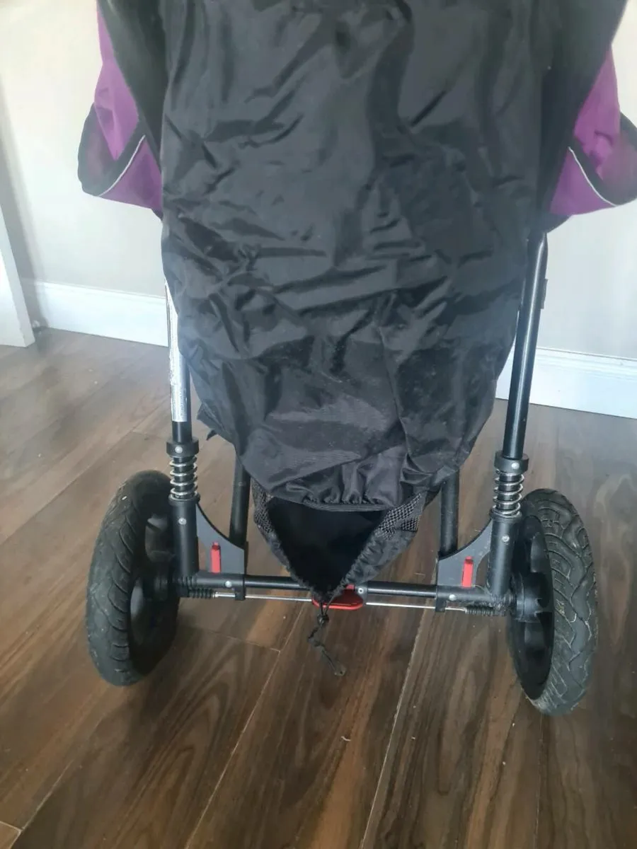 Single Out and About Nipper - Image 3