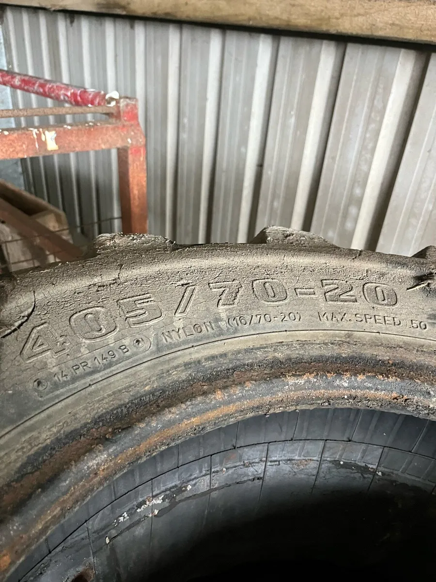 Dumper Tyres 405 70 20 - Image 1