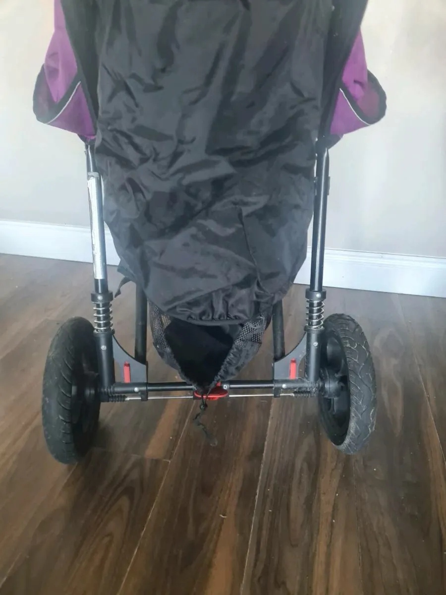 Single Out and About Nipper - Image 4