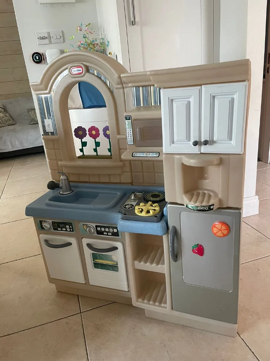 Little tikes kitchen Little Tikes Toy Kitchen - Image 1