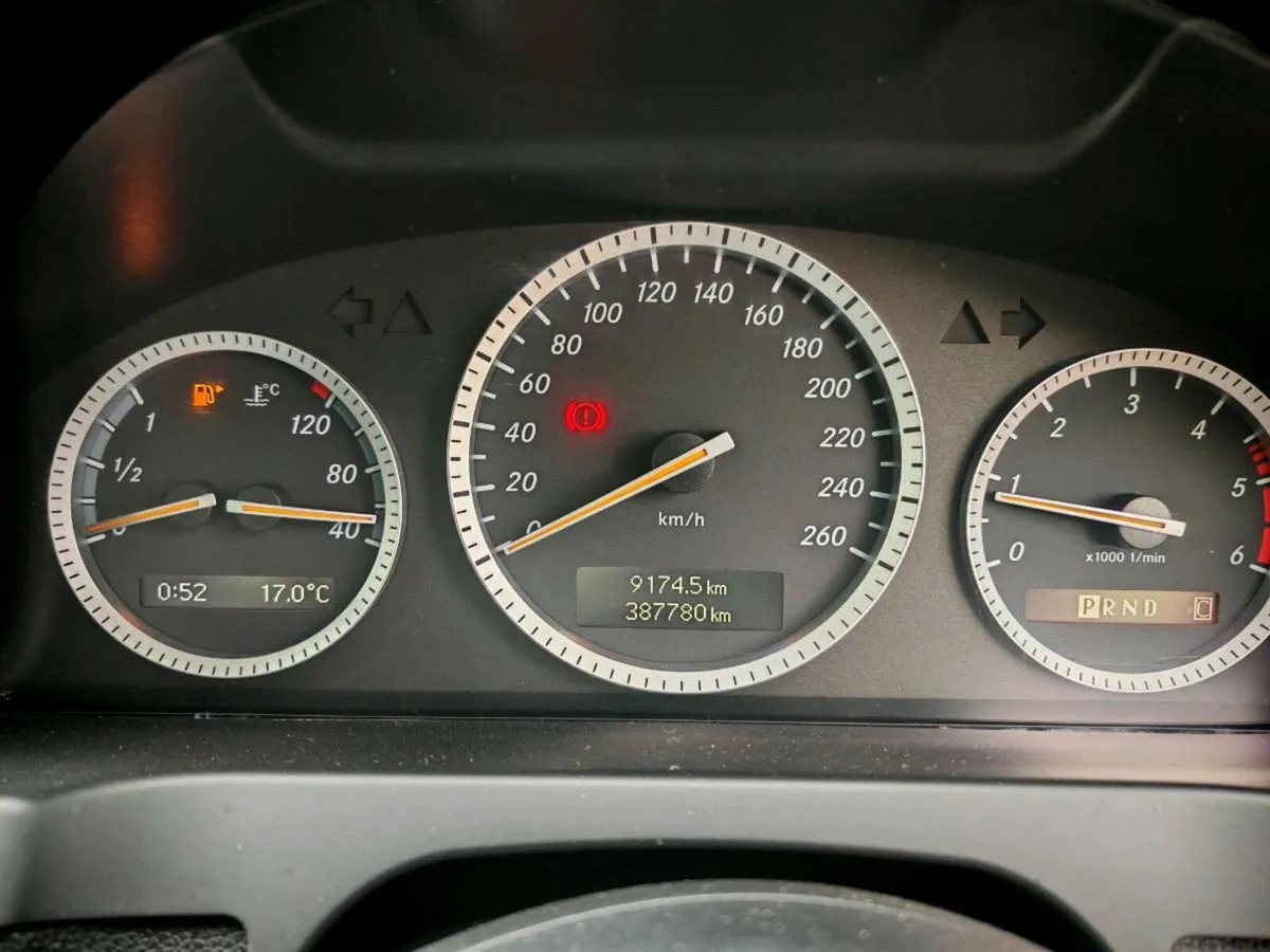 Mercedes C200 - Image 4