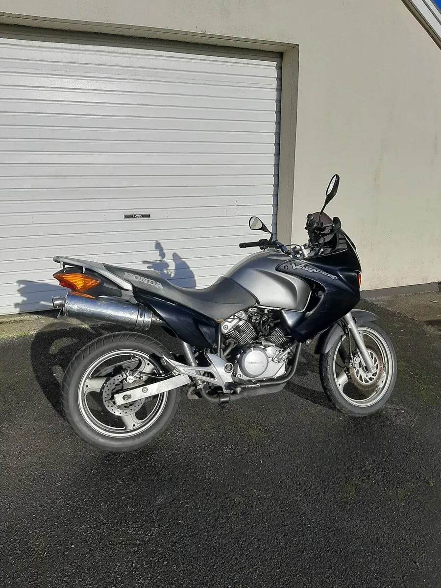 Honda Varadero 125cc Motorbike - Image 1