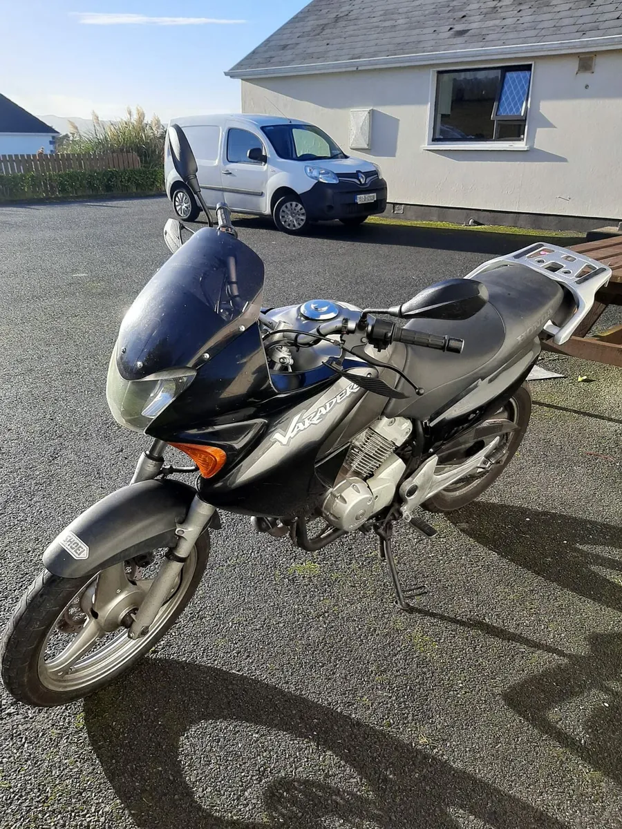 Honda Varadero 125cc Motorbike - Image 2