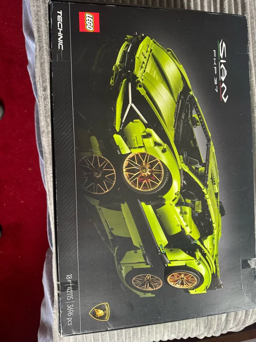 Lego Lamborghini Sián FKP 37 Car Model - Image 1