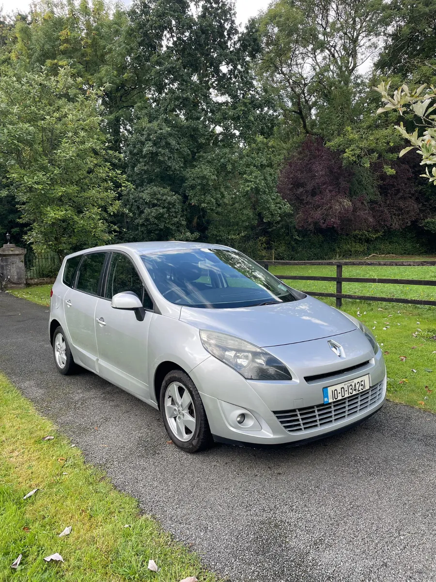 Renault Grand Scenic 2010 1.5 dci 7 seater - Image 1