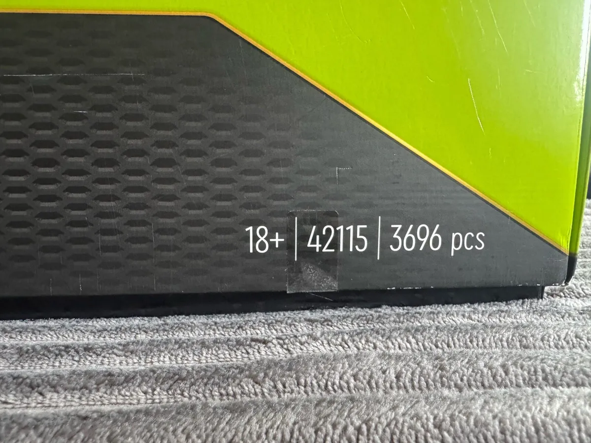 Lego Lamborghini Sián FKP 37 Car Model - Image 3