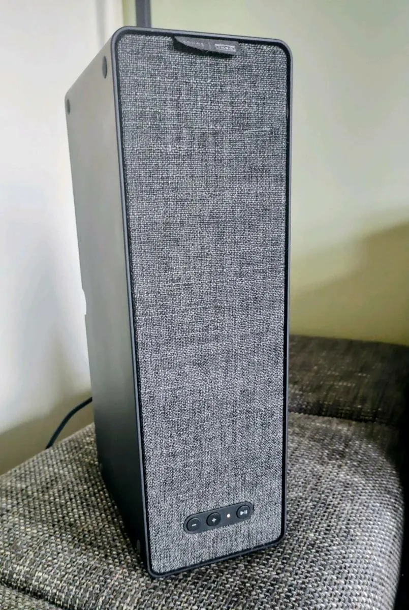 2 symfonisk bookshelf speakers. - Image 1